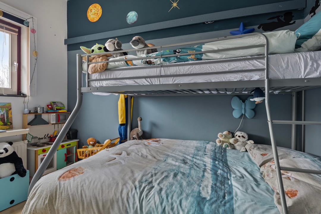 Foto 23 van Karmozijnhof 11