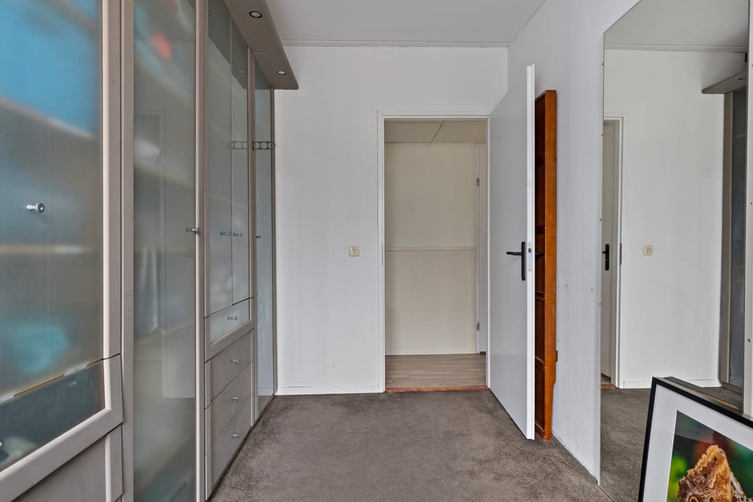 Foto 28 van Karmozijnhof 11