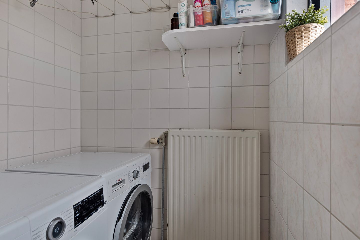 Foto 29 van Karmozijnhof 11