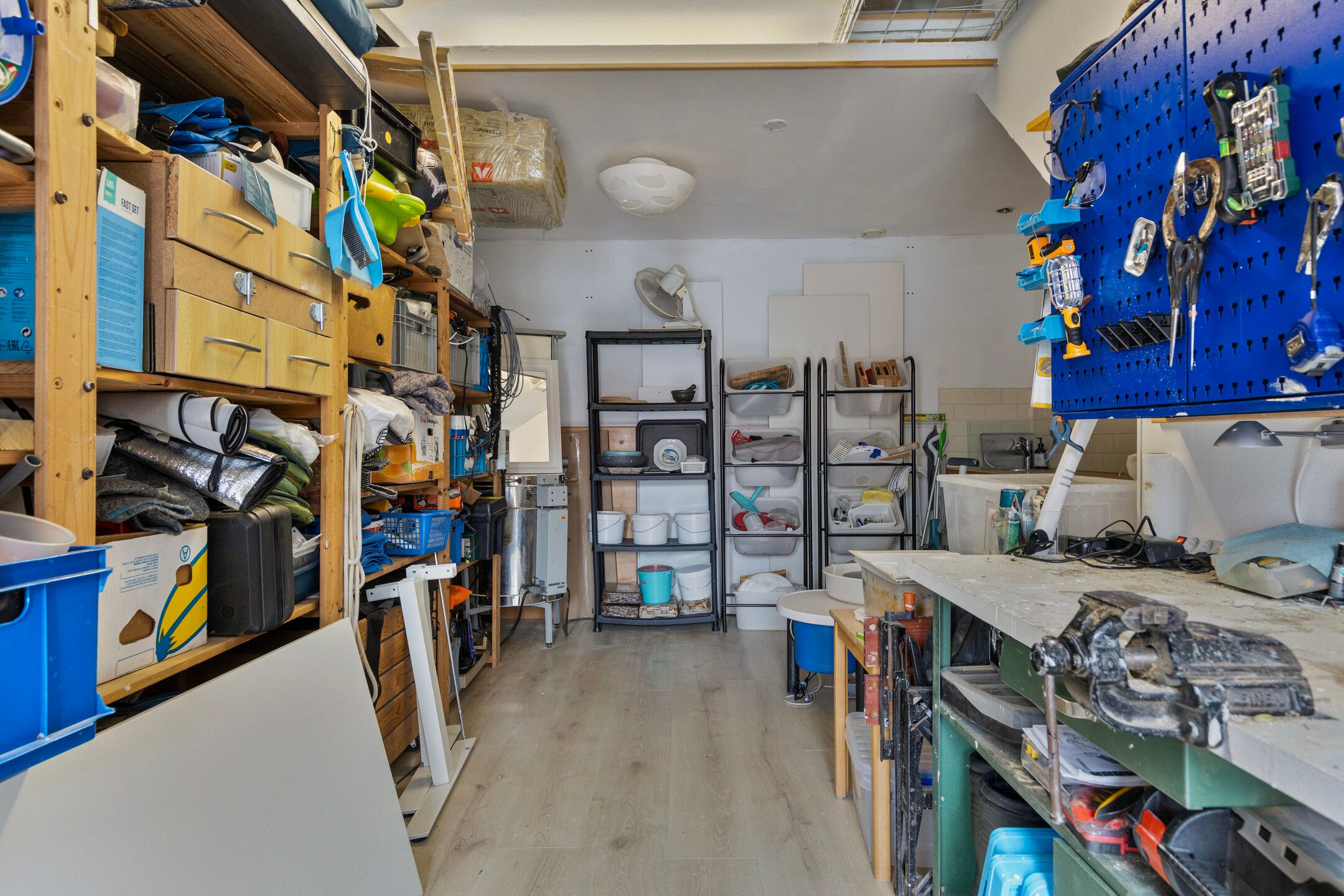 Foto 30 van Karmozijnhof 11