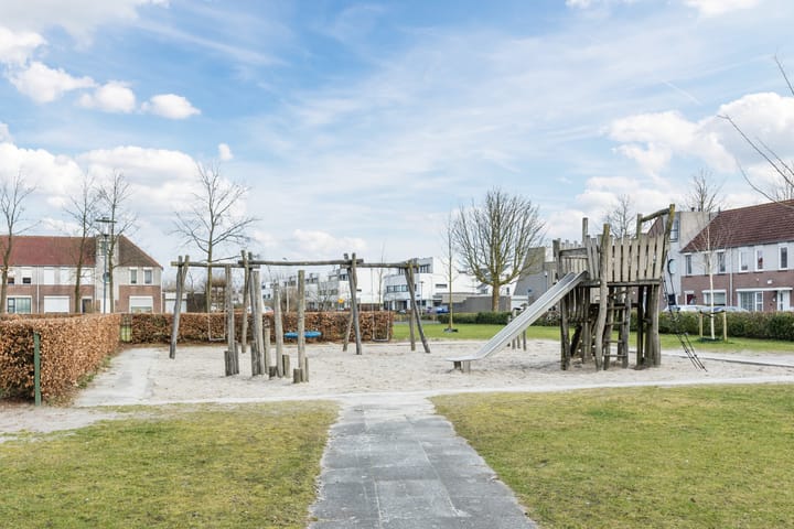 Foto 38 van Anna Marie van Schurmanstraat 25