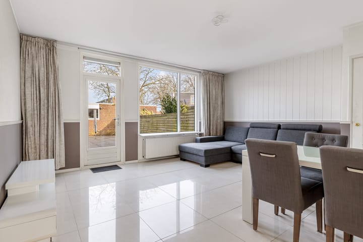 Photo 8 of Moergestelstraat 1