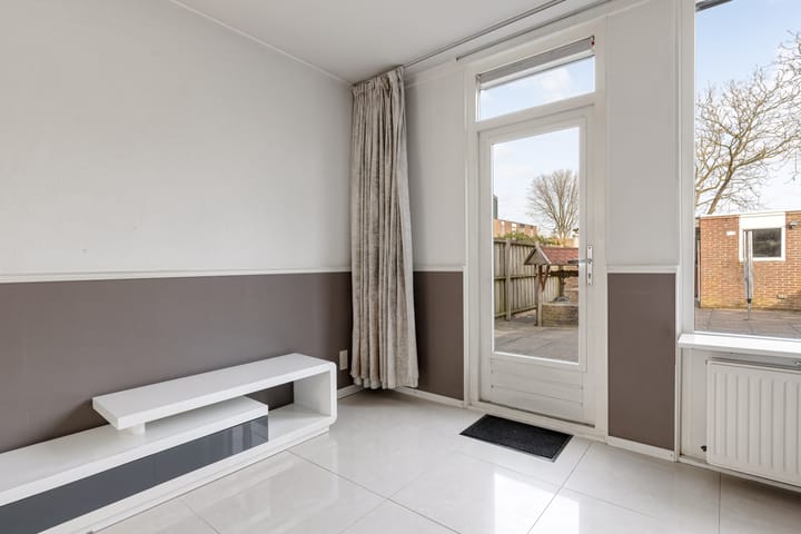 Photo 9 of Moergestelstraat 1