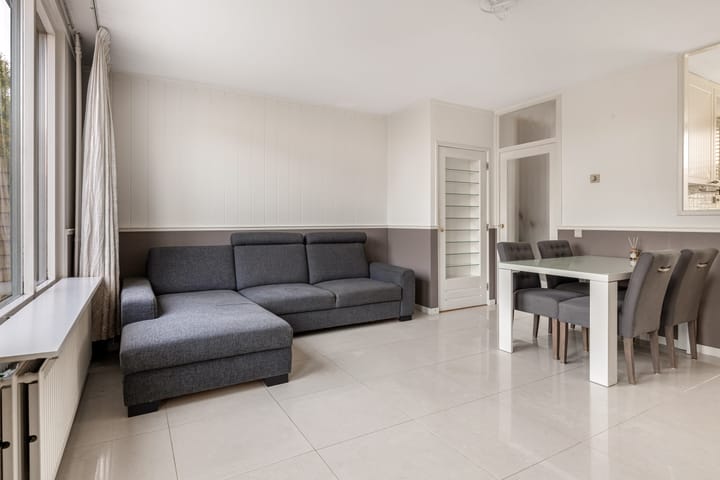 Photo 11 of Moergestelstraat 1