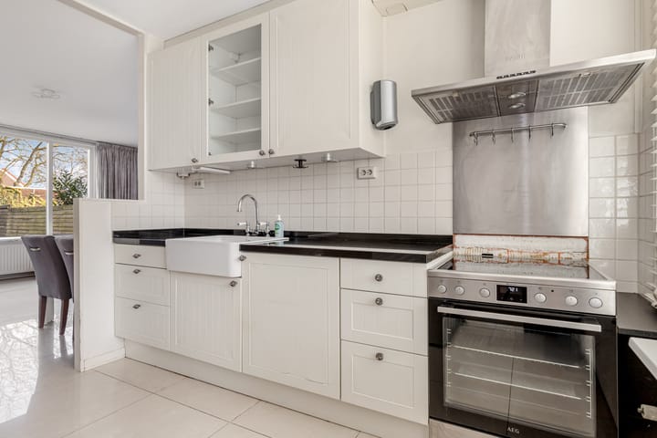 Photo 15 of Moergestelstraat 1