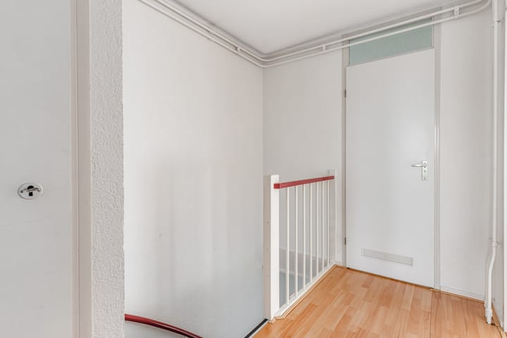 Photo 20 of Moergestelstraat 1