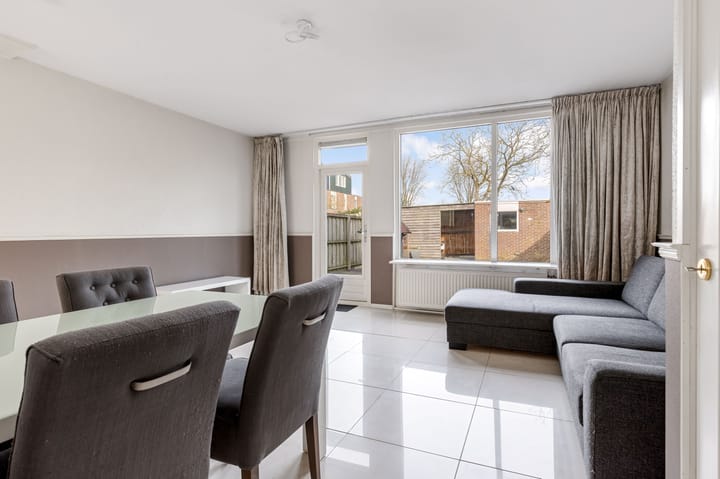 Photo 6 of Moergestelstraat 1