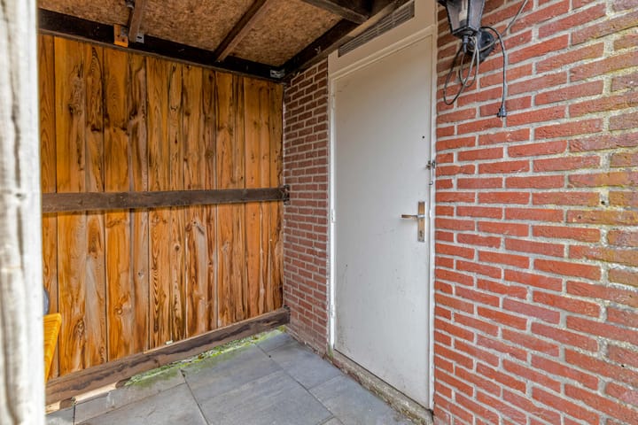 Photo 37 of Moergestelstraat 1