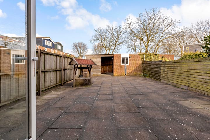 Photo 35 of Moergestelstraat 1