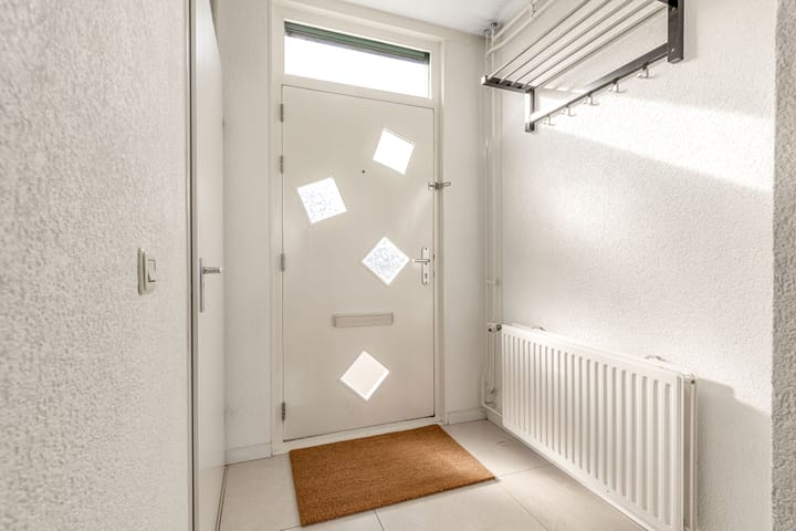 Photo 18 of Moergestelstraat 1