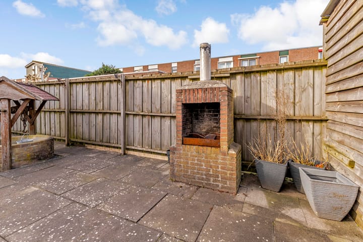 Photo 36 of Moergestelstraat 1