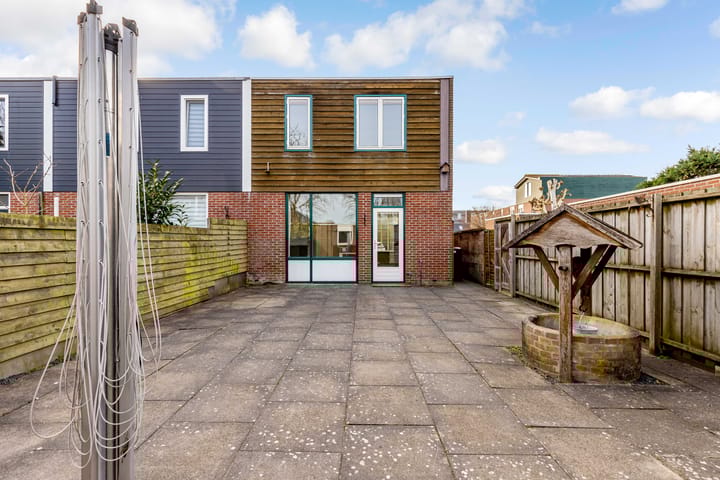 Photo 39 of Moergestelstraat 1