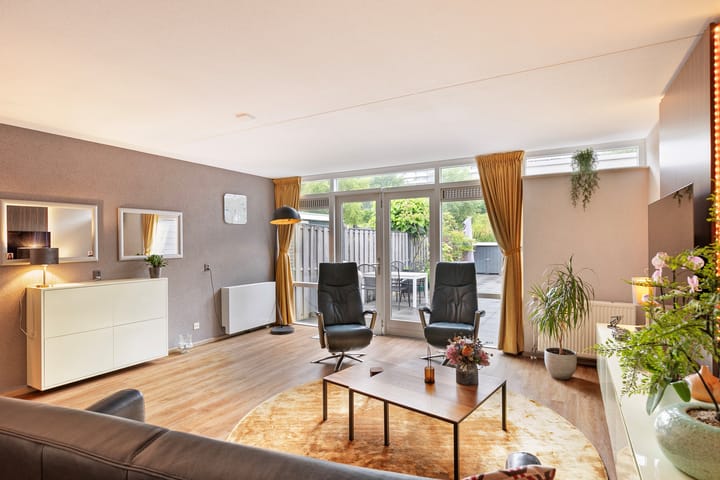 Photo 6 of Donizettistraat 135