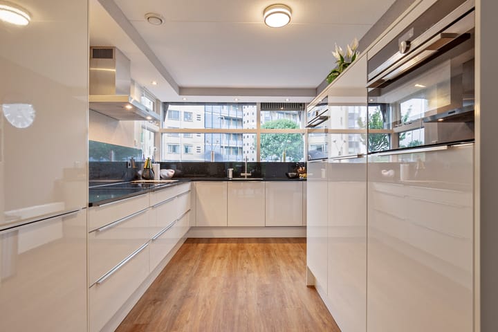 Photo 9 of Donizettistraat 135