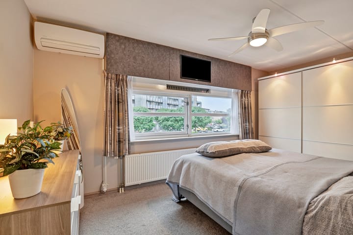 Photo 12 of Donizettistraat 135