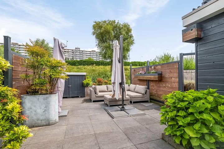 Photo 23 of Donizettistraat 135