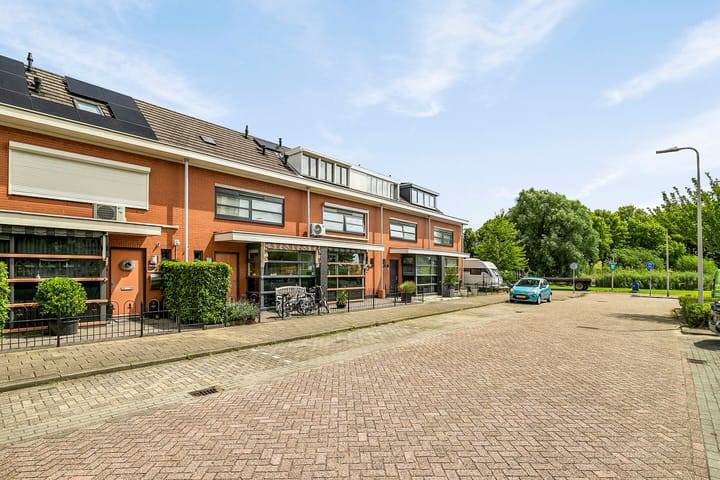 Photo 26 of Donizettistraat 135