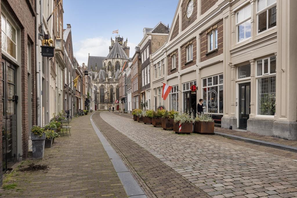 Foto 13 van Grotekerksbuurt 19-A