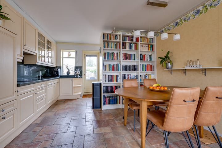 Foto 14 van Julianalaan 16