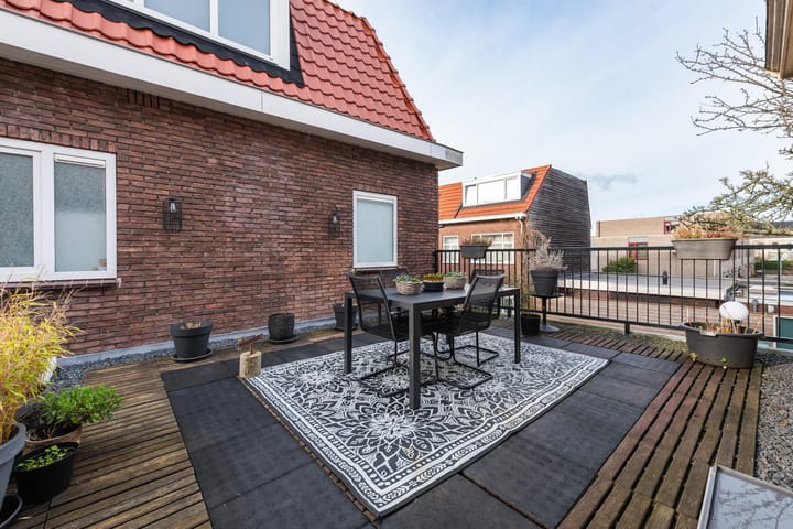 Foto 19 van Oost Indiëstraat 64