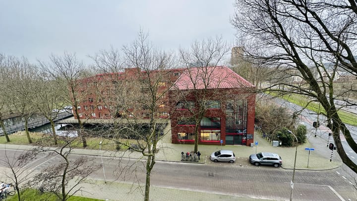 Foto 17 van Aart van der Leeuwlaan 57