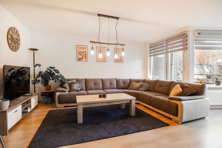 Photo 2 of Dorpsstraat 9-3