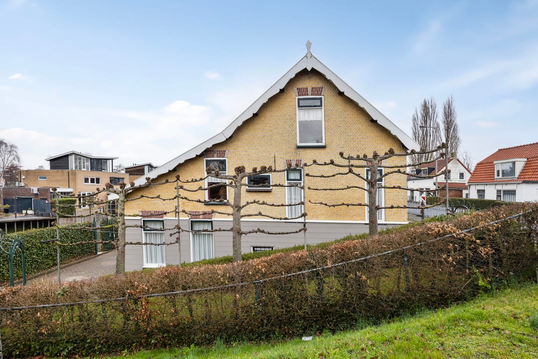 Photo 2 of Stationsweg 33