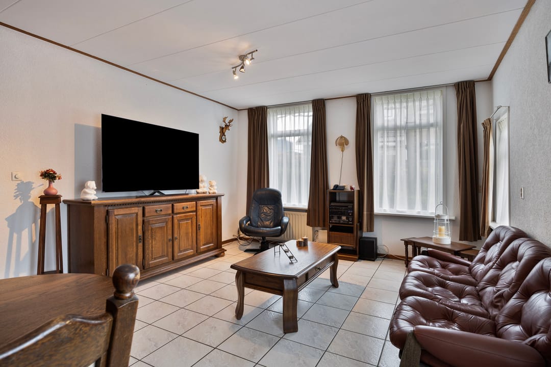 Photo 22 of Stationsweg 33