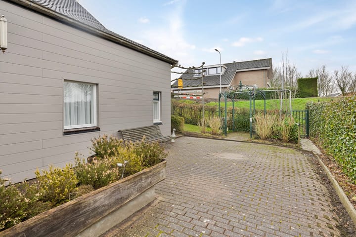 Foto 32 van Stationsweg 33