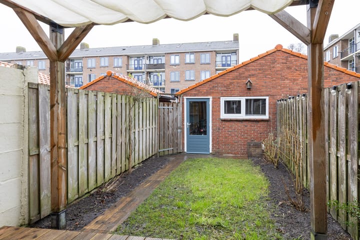 Foto 30 van De Bazelstraat 84