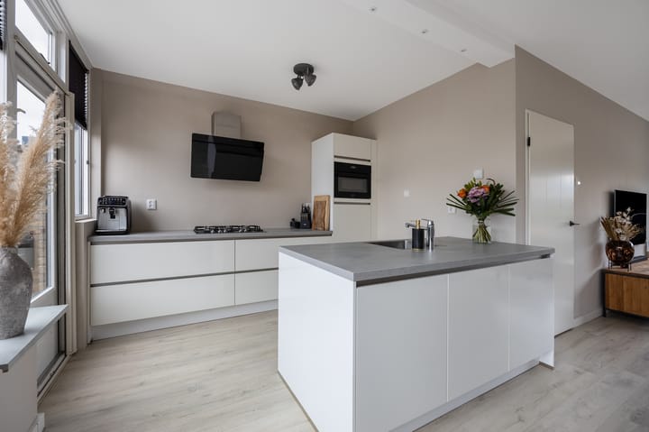 Foto 3 van Brederolaan 106