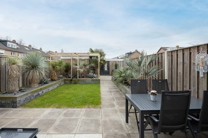 Foto 32 van Brederolaan 106