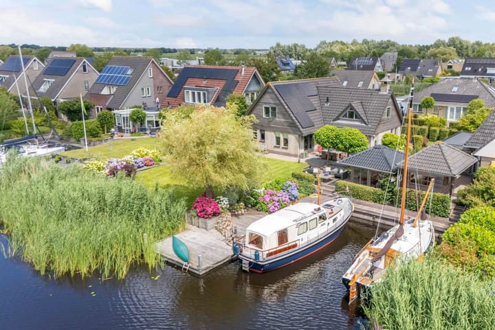 Photo 1 of Broekfinne 109