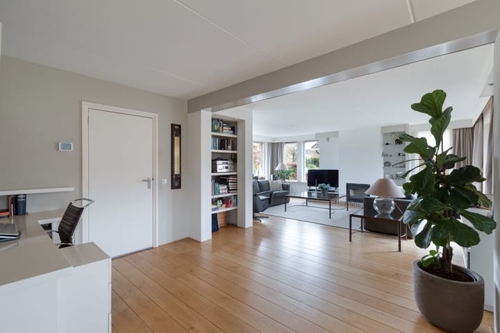 Photo 12 of Broekfinne 109