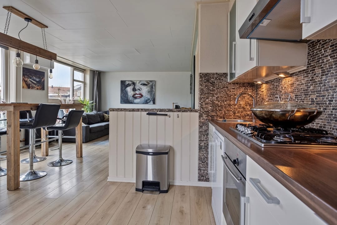 Photo 11 of Wilhelminastraat 37-A