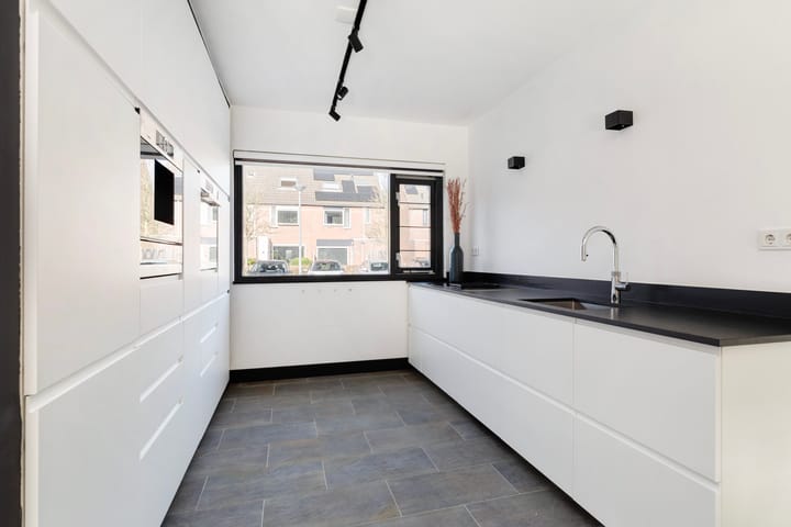 Foto 10 van Gamba 13