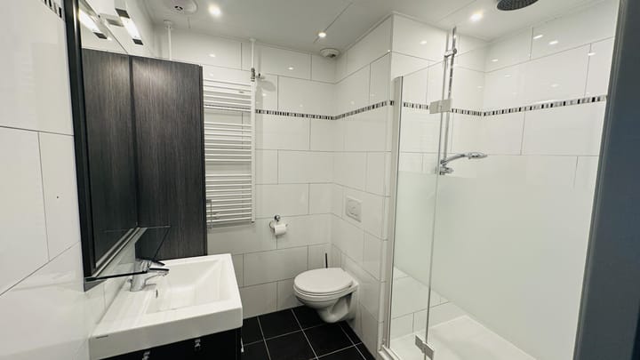 Photo 10 of Niels Bohrplaats 640