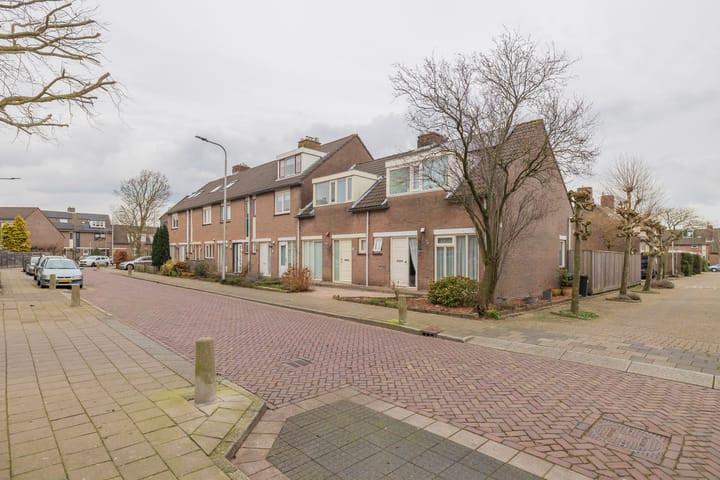 Foto 44 van Albert Verweijlaan 95