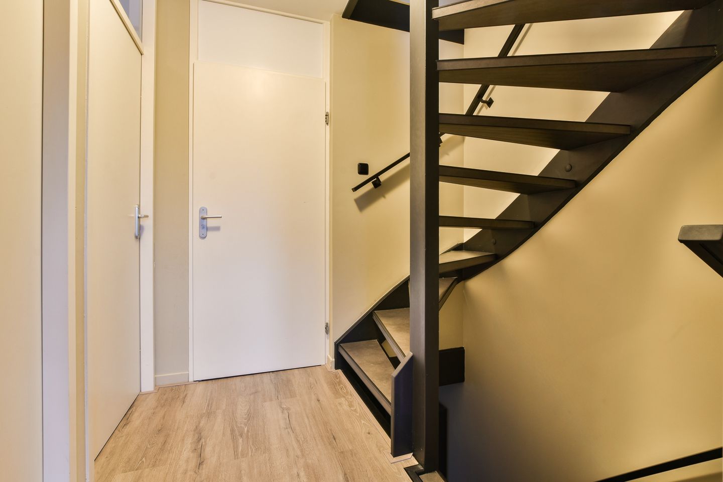 Photo 10 of Hendrik Hosstraat 115