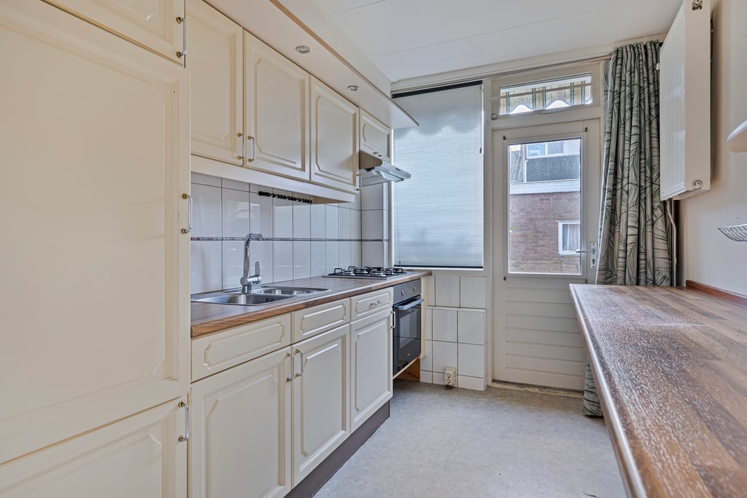 Foto 16 van Albert Meijeringstraat 49