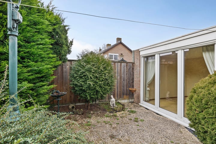 Foto 29 van Albert Meijeringstraat 49