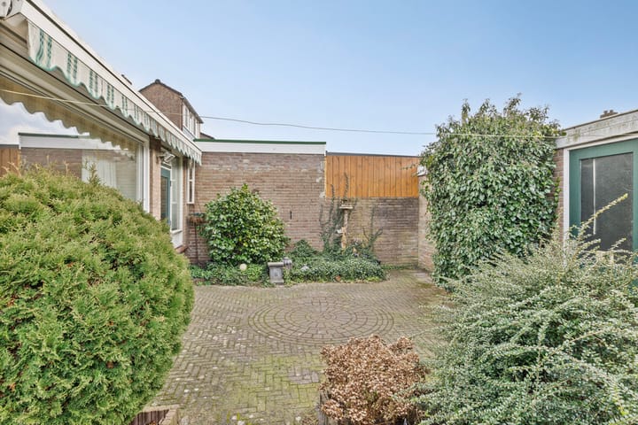 Foto 30 van Albert Meijeringstraat 49