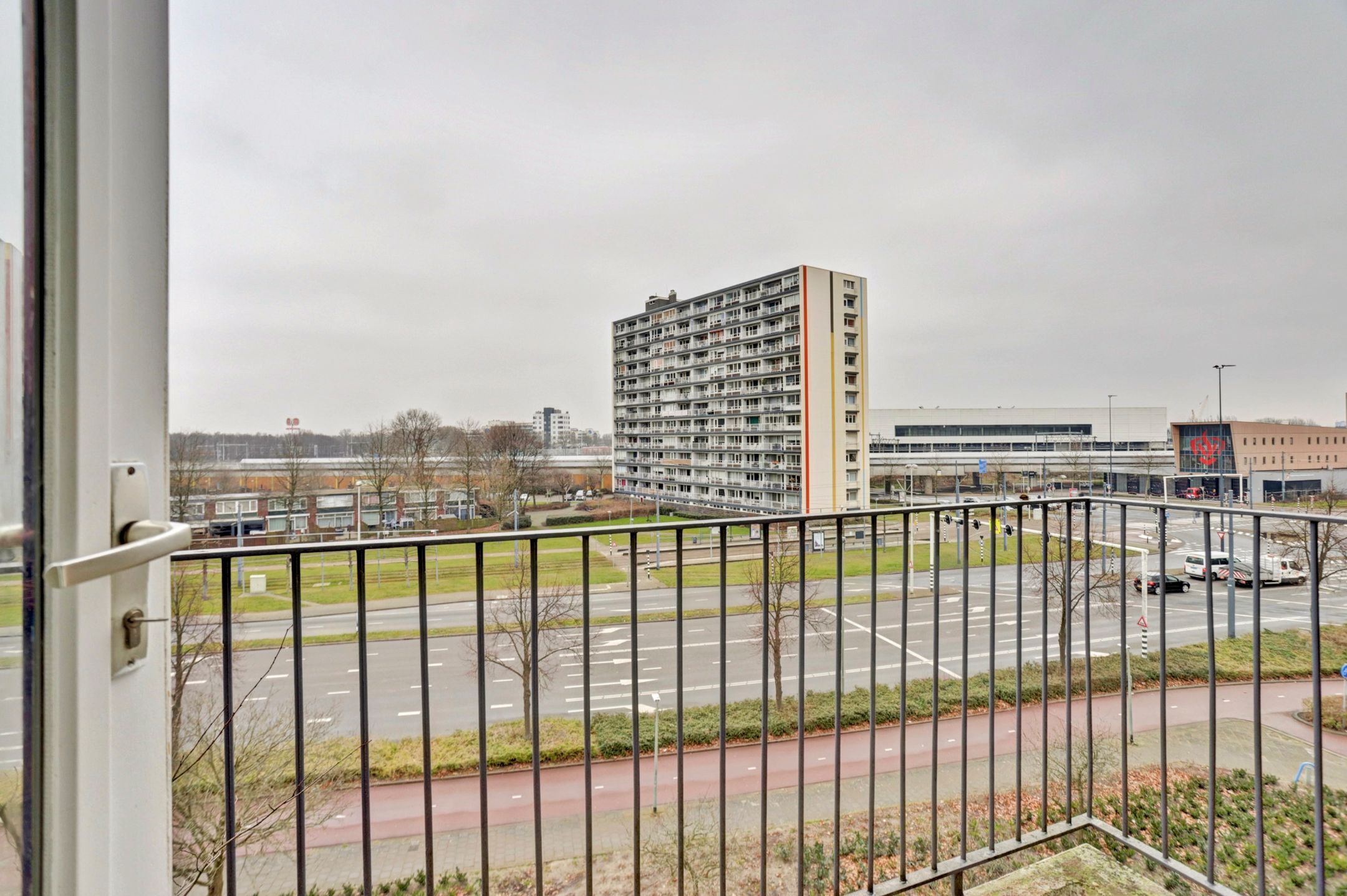 Foto 18 van Burgemeester Van Haarenlaan 785