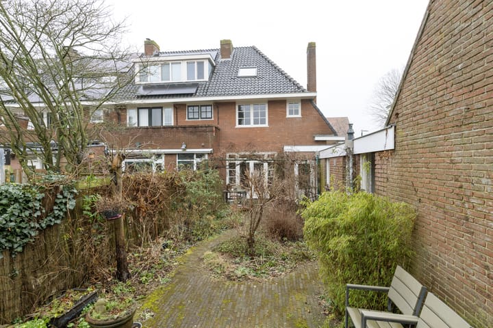 Photo 37 of Burgemeester Van Heemstrakwartier 229