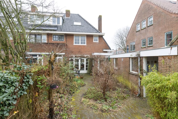 Photo 38 of Burgemeester Van Heemstrakwartier 229