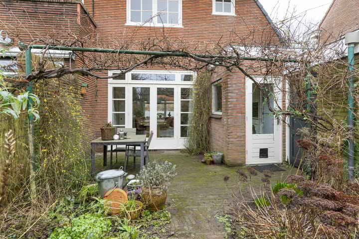 Photo 39 of Burgemeester Van Heemstrakwartier 229