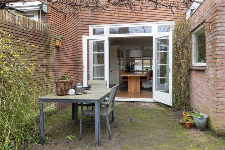 Photo 40 of Burgemeester Van Heemstrakwartier 229