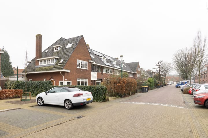 Photo 41 of Burgemeester Van Heemstrakwartier 229