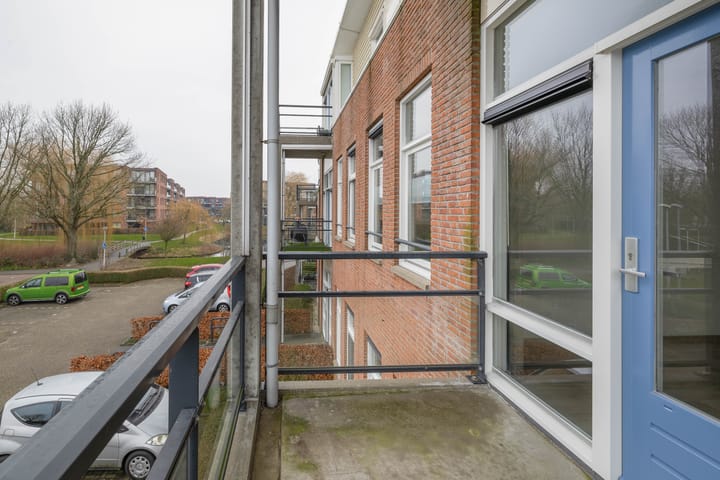 Photo 11 of Oever 53