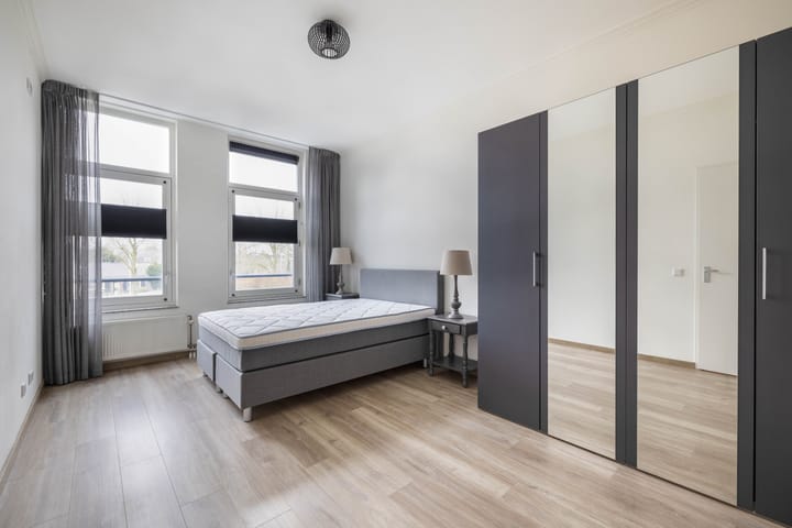 Photo 20 of Oever 53